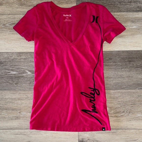 Hurley Women's Pink V-Neck Tee with Black Graphic - Picture 1 of 4